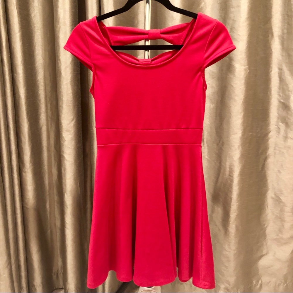 Women’s Red Cap-sleeve Fit-and-Flare Mini Dress with Red Bow ♥️ Size Small EUC